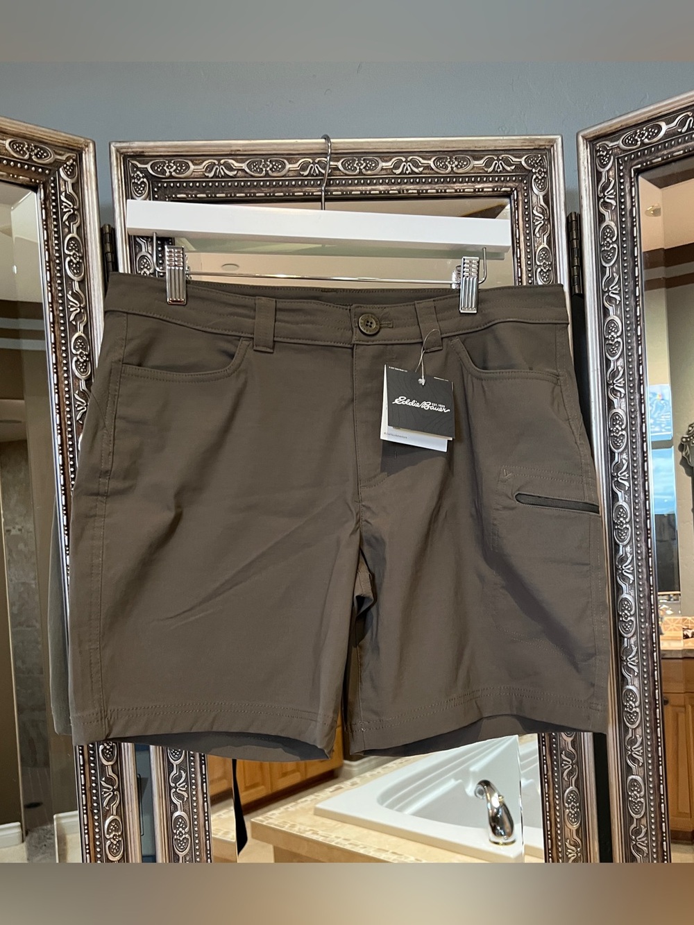 Eddie Bauer Slate Green WR Rainier Shorts - Sz 10 - Picture 3 of 7